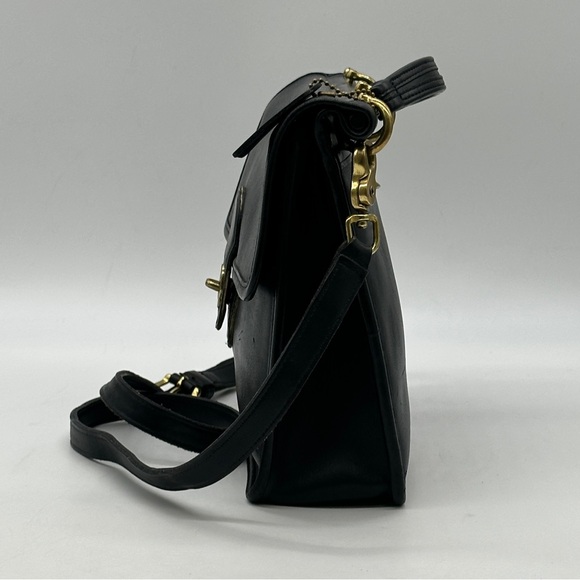 Coach Vintage Willis Bag # 9923. - Picture 3 of 7